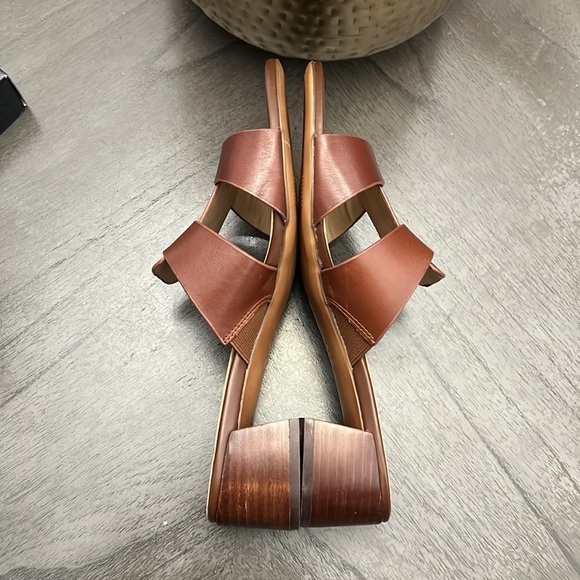 NATURALIZER JOEY LEATHER BLOCK HEEL SLIDE SANDALS - Picture 7 of 11